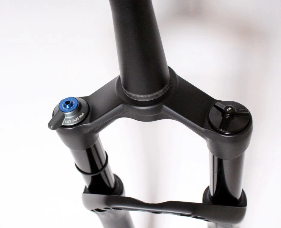 Dt-swiss DT Swiss F232 One 29 Voorvork-Zwart 4 Dt-swiss DT Swiss F232 One 29 Voorvork-Zwart - Afbeelding 2